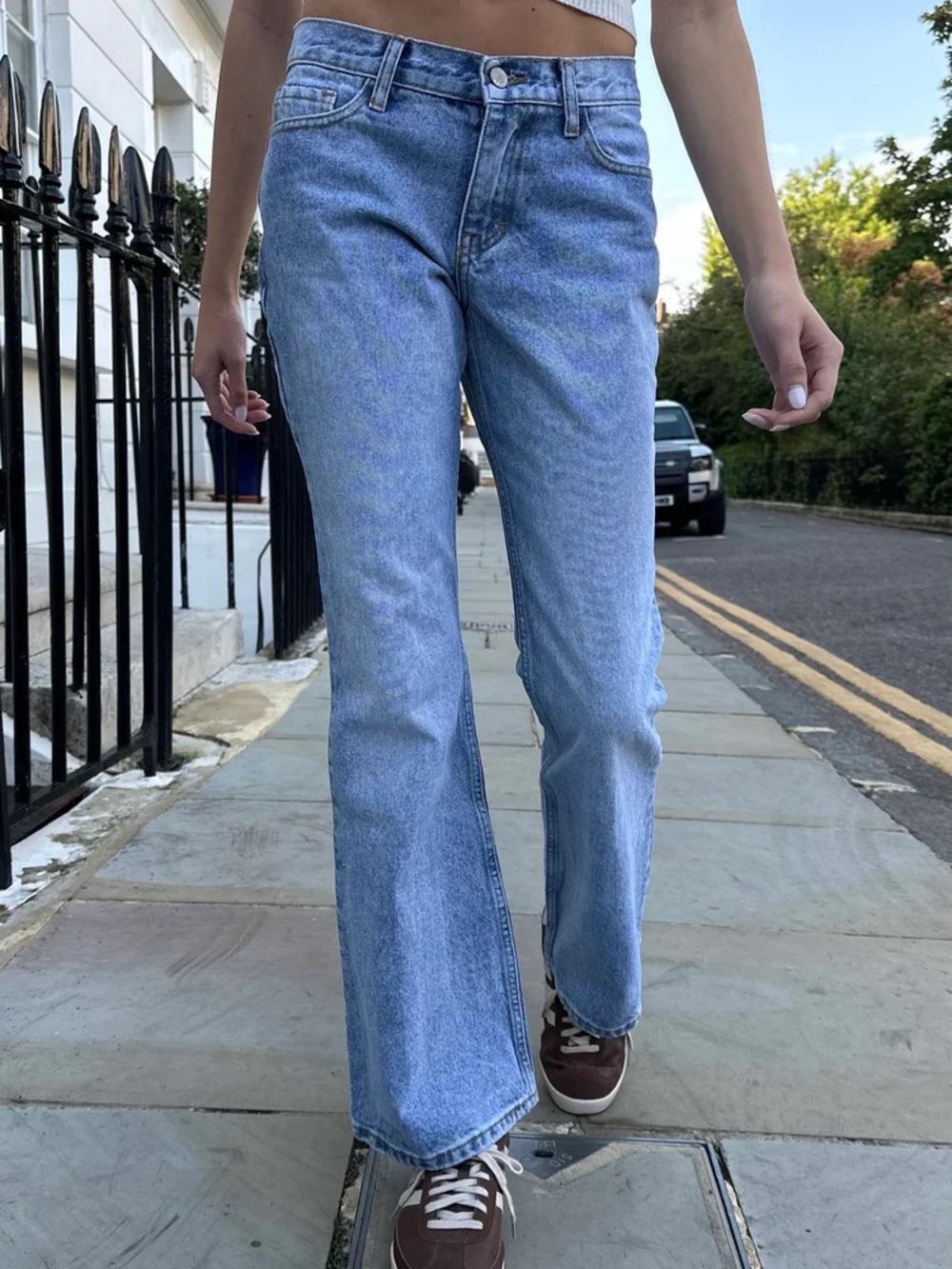 Brandy Melville Low Rise Quinn Jeans